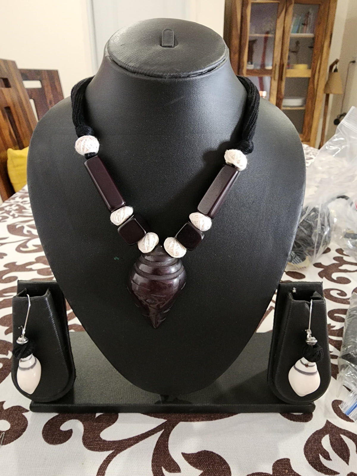 Longs Beads Necklace with Earrings