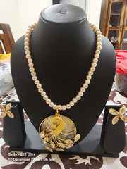 Pearl Necklace with Flower pendant & Earrings