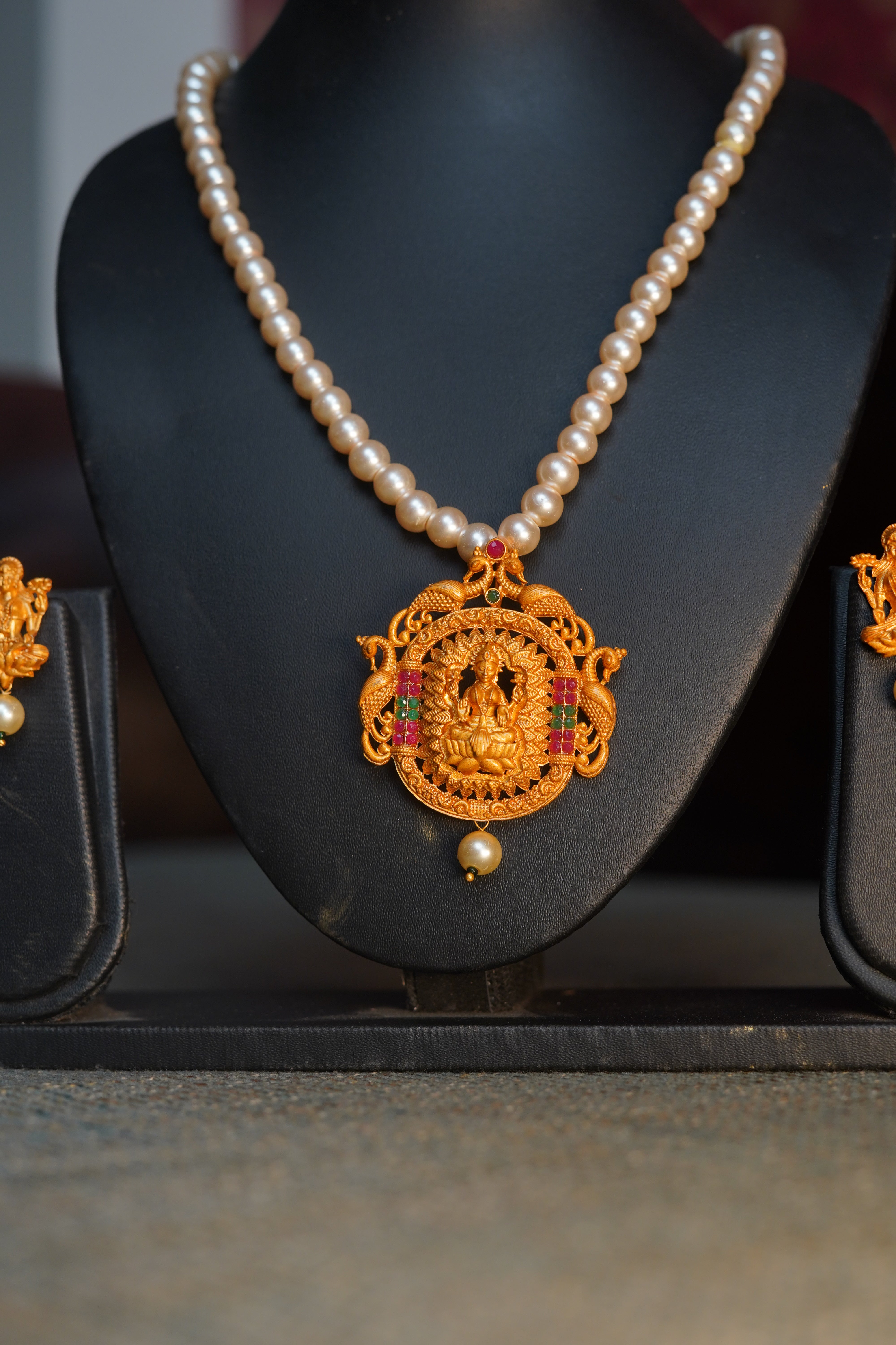 Pearl Necklace with Temple Pendant & Earrings